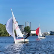SvSE-Seglerinnen erfolgreich bei der Weser-Glocke – Jana Clemens & Judith Kunka sind Landesmeisterinnen Bild 1