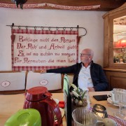 Gemeinsames Frühstück beim Kräuterhof Rosen Bild 1