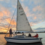 Lichtersegeln mit beleuchteten Booten Bild 2