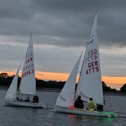 Lichtersegeln mit beleuchteten Booten Bild 4